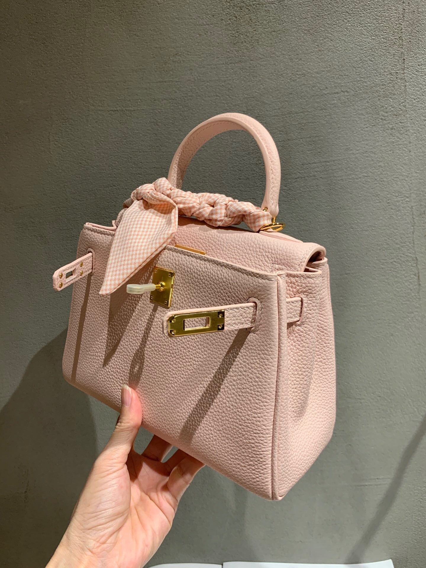 Hermès Kelly 20 Replica 3Q Blush Pink Sellier Handbag with Full Set Packaging