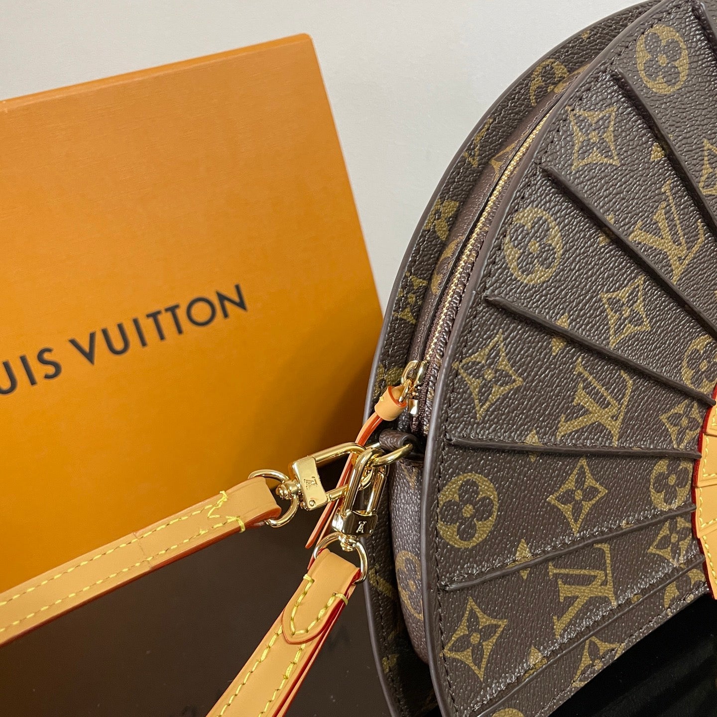 Louis Vuitton Monogram Canvas Bag SS2025 | Floral Leather Accents | Detachable Strap | Collector's Edition