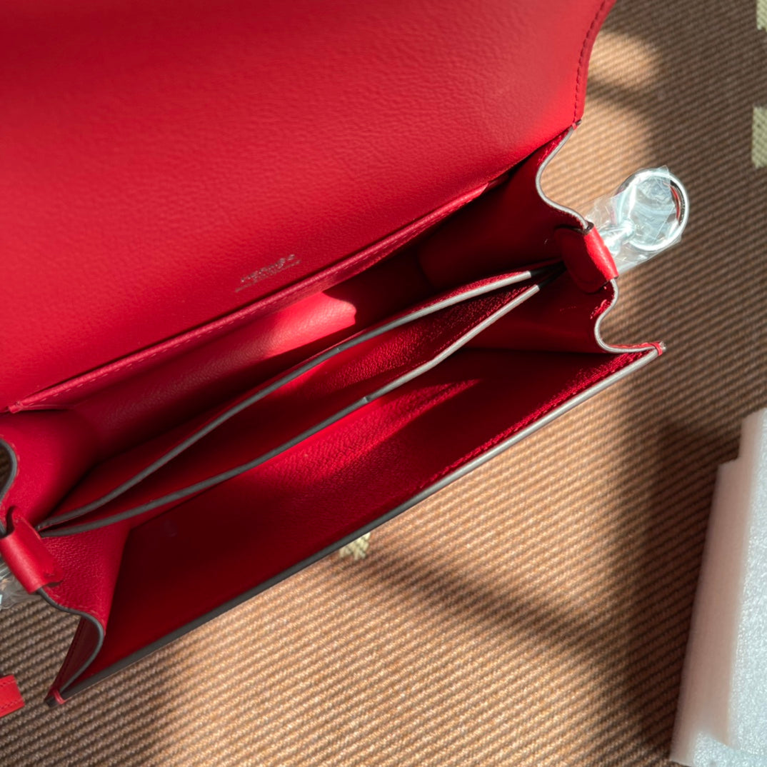 Hermès Roulis 19cm Bag "Pig Nose Design" in Rouge H Evercolor Leather | Gold/Silver Hardware | Crossbody/Shoulder/Handheld | Luxury Minimalist Style