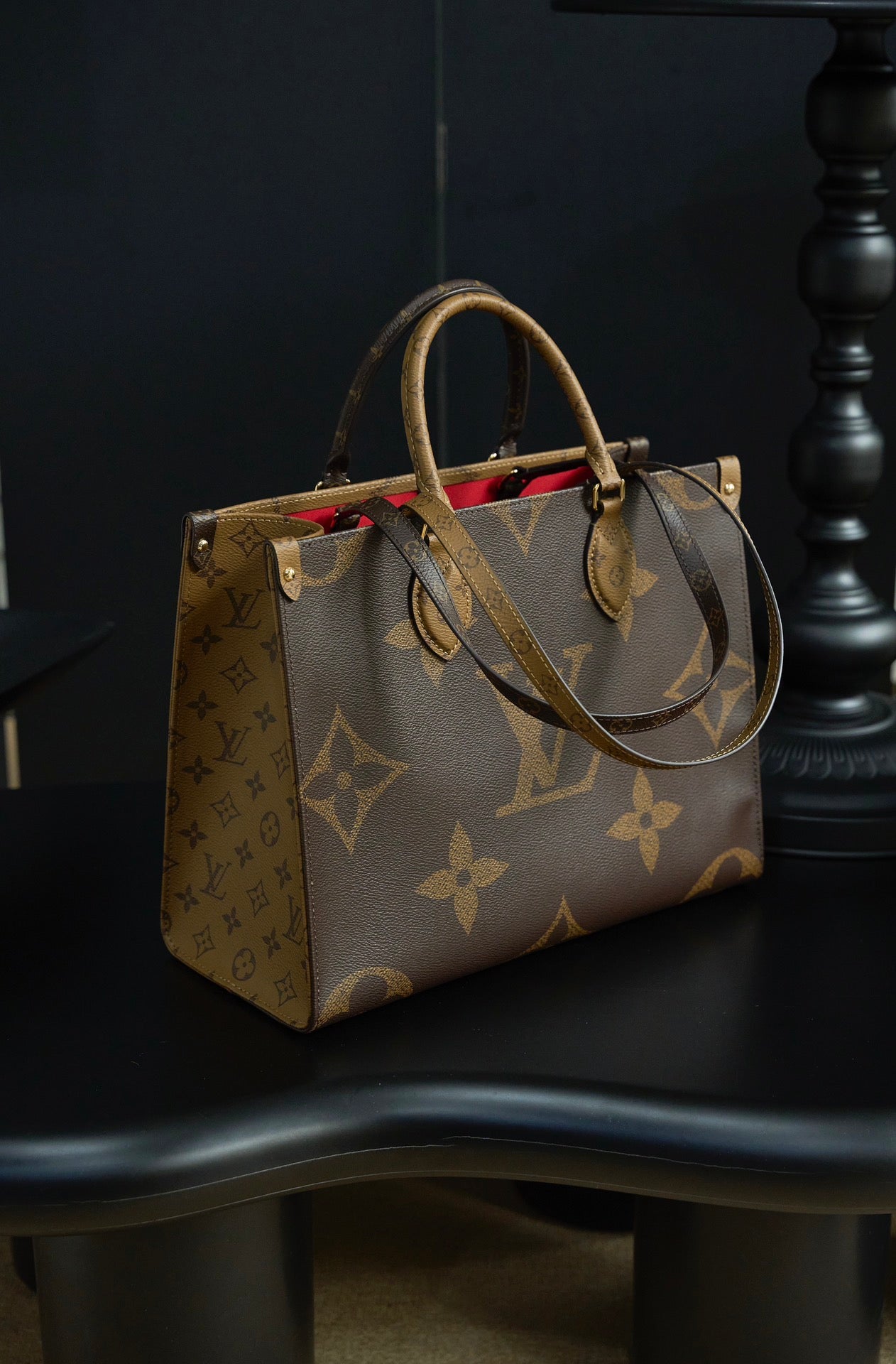 ONTHEGO Medium Handbag | Italy Dynamic Chip Code | Original Monogram & Reverse Canvas | Exclusive Launch with Gift Box