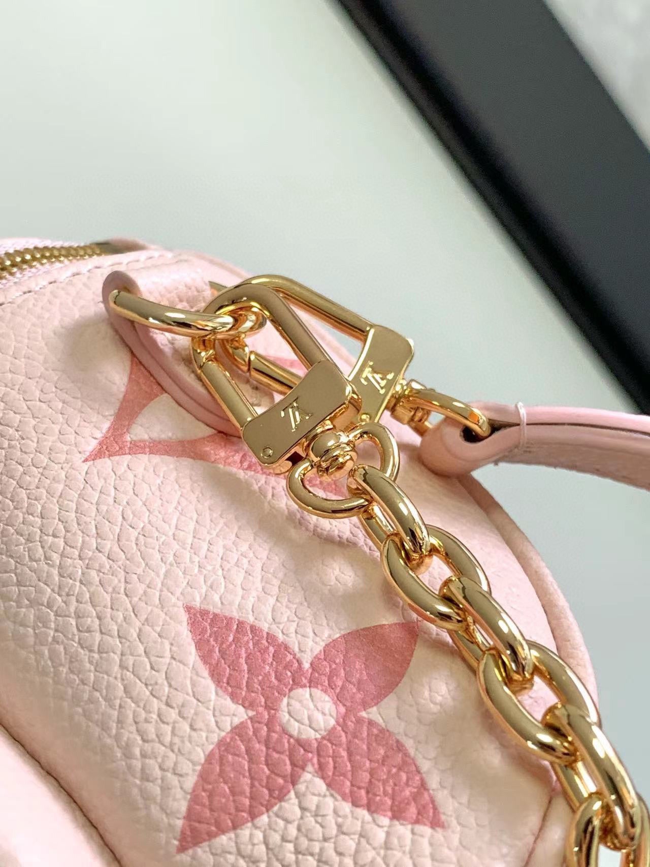 Louis Vuitton Mini Bumbag Gradient 17x12x9.5cm | Monogram Empreinte Leather, Detachable Chain & Adjustable Strap