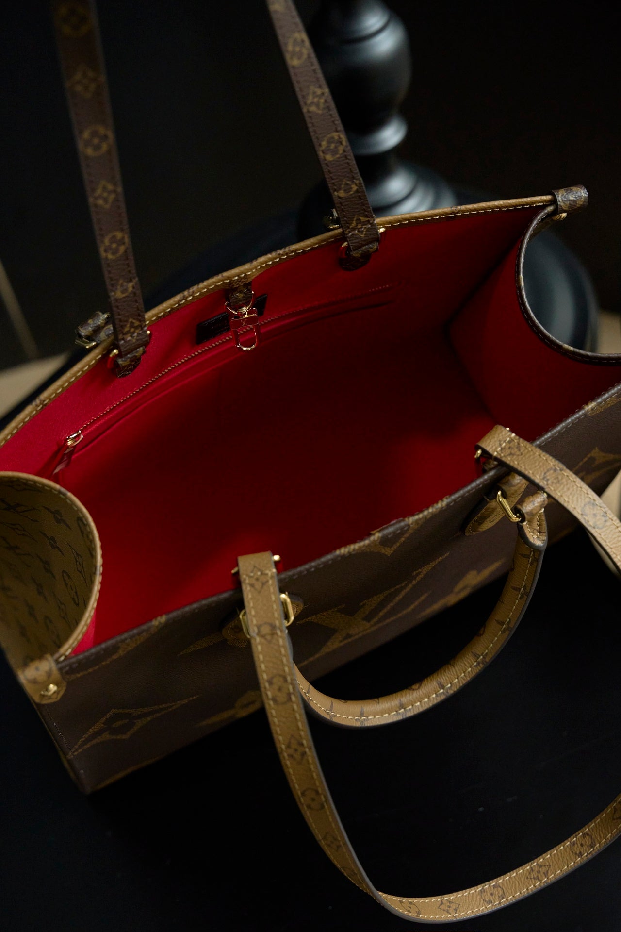 ONTHEGO Medium Handbag | Italy Dynamic Chip Code | Original Monogram & Reverse Canvas | Exclusive Launch with Gift Box