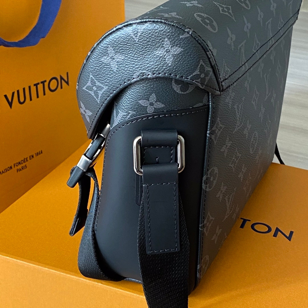 Louis Vuitton Voyager Men's Messenger Bag 33x22.5x11cm | Original Hardware, European Leather, Instant Shipping