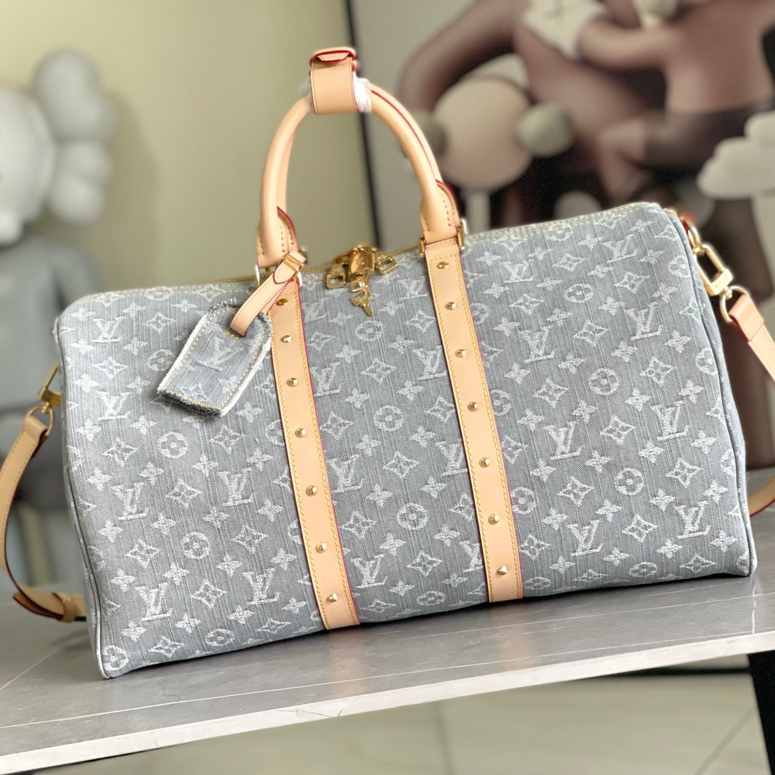 Louis Vuitton KEEPALL BANDOULIÈRE 45 Travel Bag | Vintage Monogram Canvas | FW21-22 Runway Capsule | Storefront Signage Design