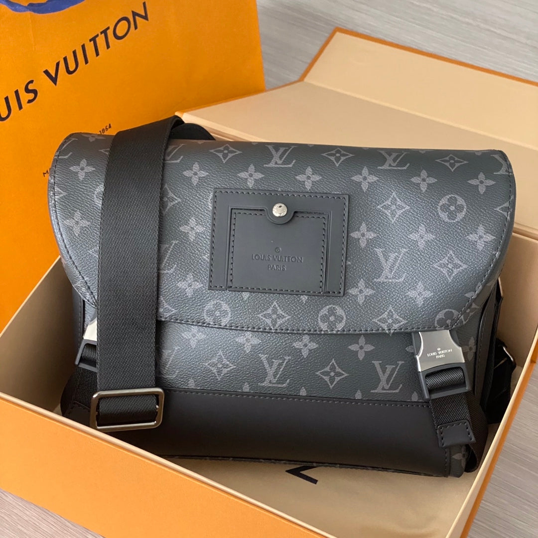 Louis Vuitton Voyager Men's Messenger Bag 33x22.5x11cm | Original Hardware, European Leather, Instant Shipping