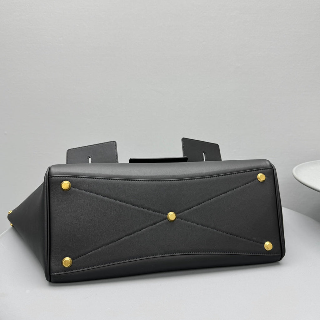 Bel Air Cyborg Punk Black Gold Leather Handbag – Medium Vintage Lock Streetwear Must-Have