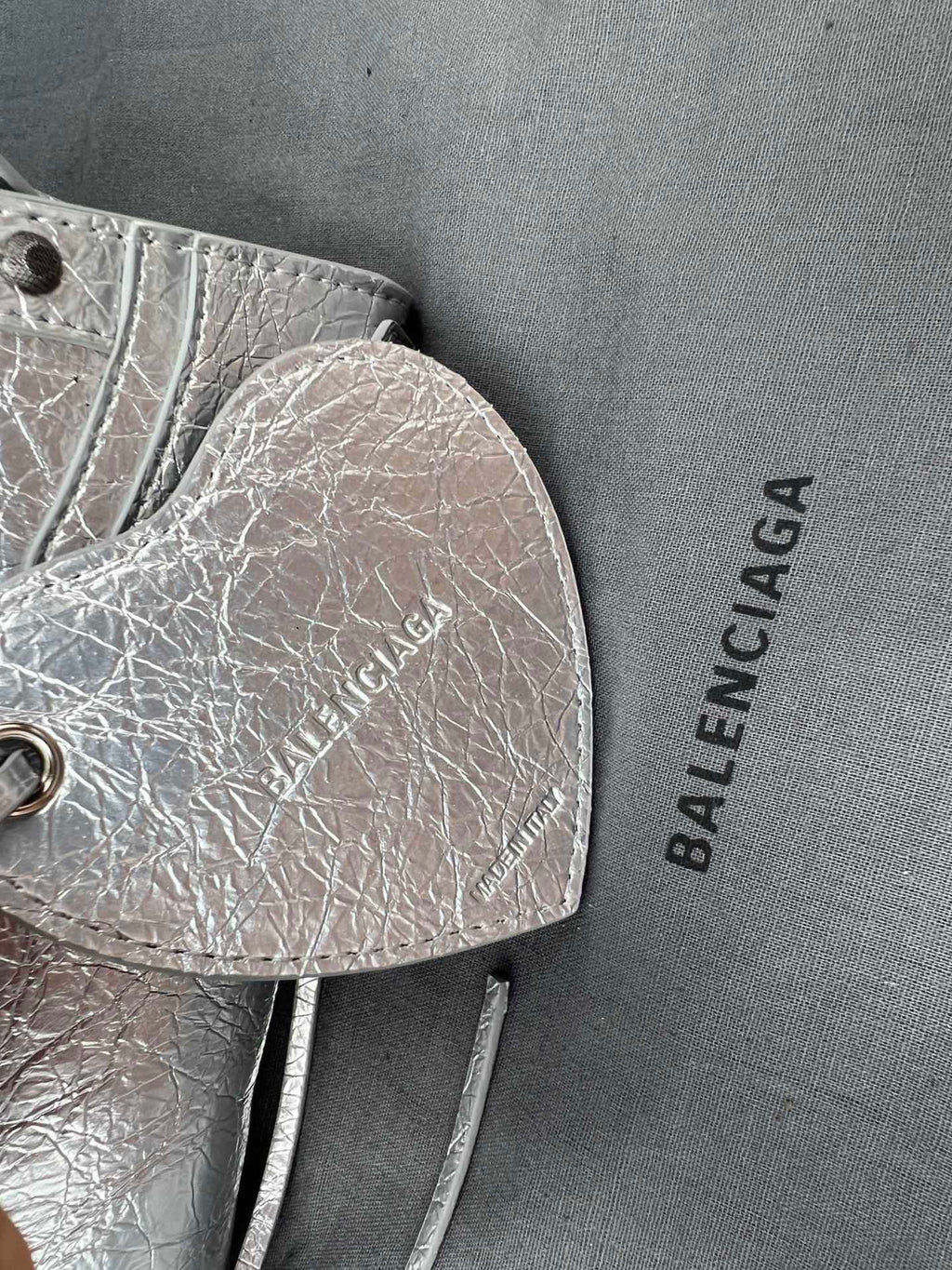 Sliver Paris Neo Cagole Biker Bag 2023 - Edgy Heart Mirror Bucket Bag | 26cm Statement Piece