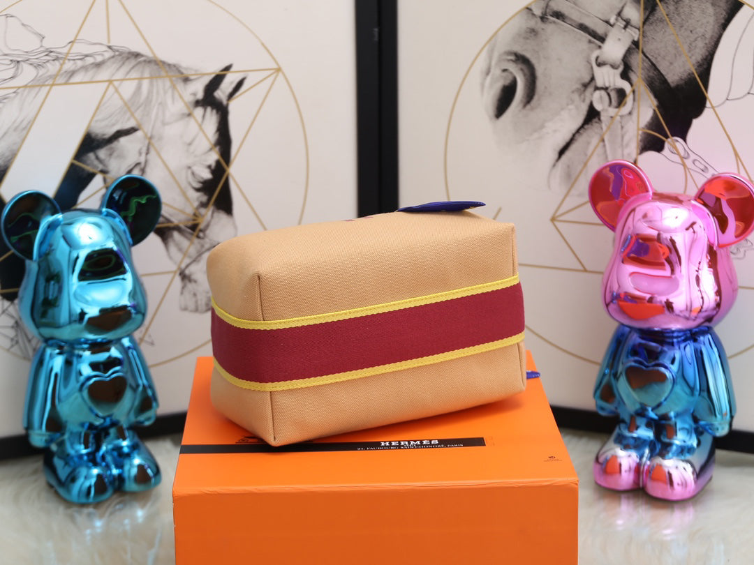 HERMÈS Trousse Bride-A-Brace Pochette | New Colorway with Equestrian Enamel Buckle | Limited Edition