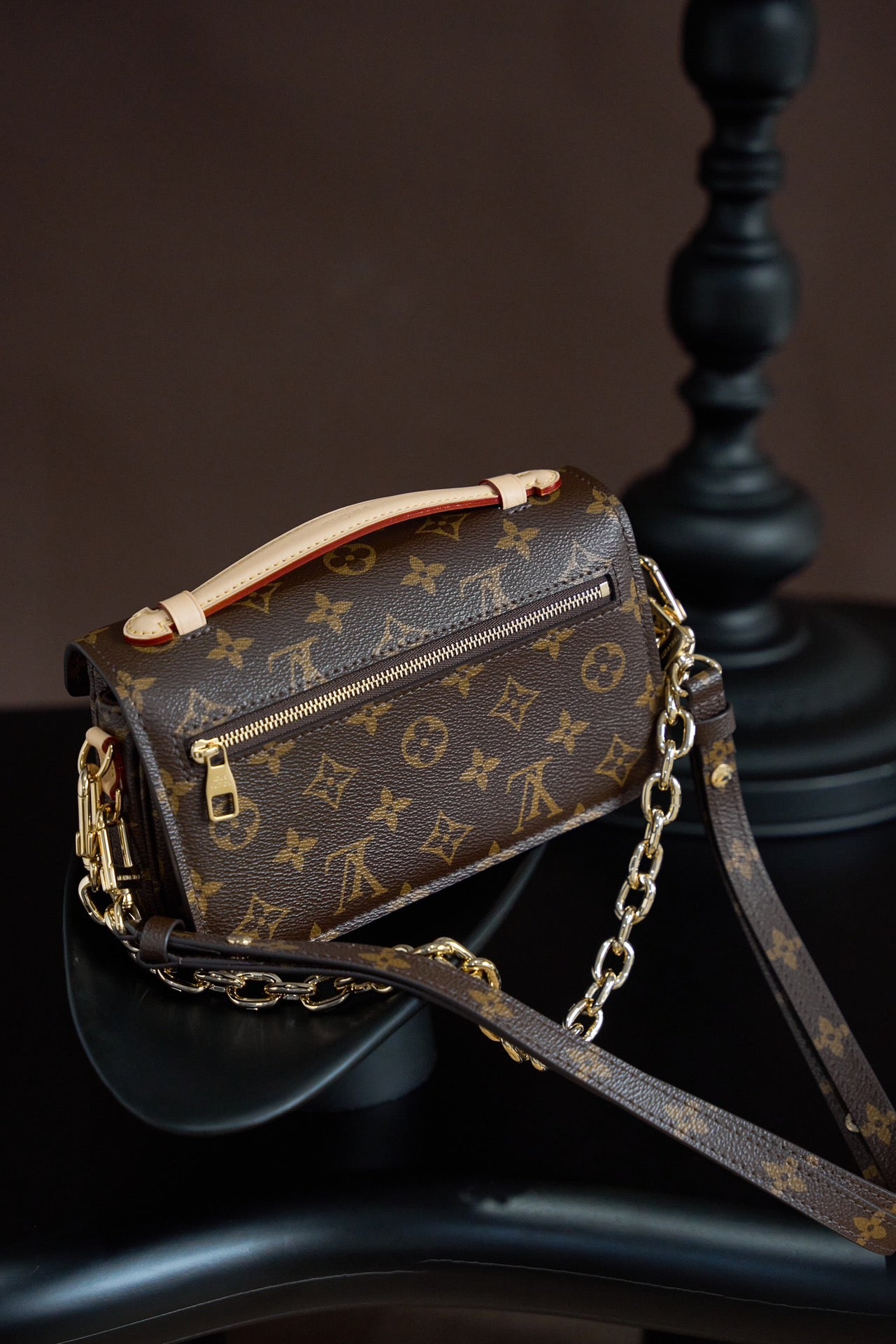 POCHETTE MÉTIS EAST WEST Handbag | Italy Dynamic Chip Code | Original Monogram Canvas & Gold Hardware | Exclusive Launch with Gift Box