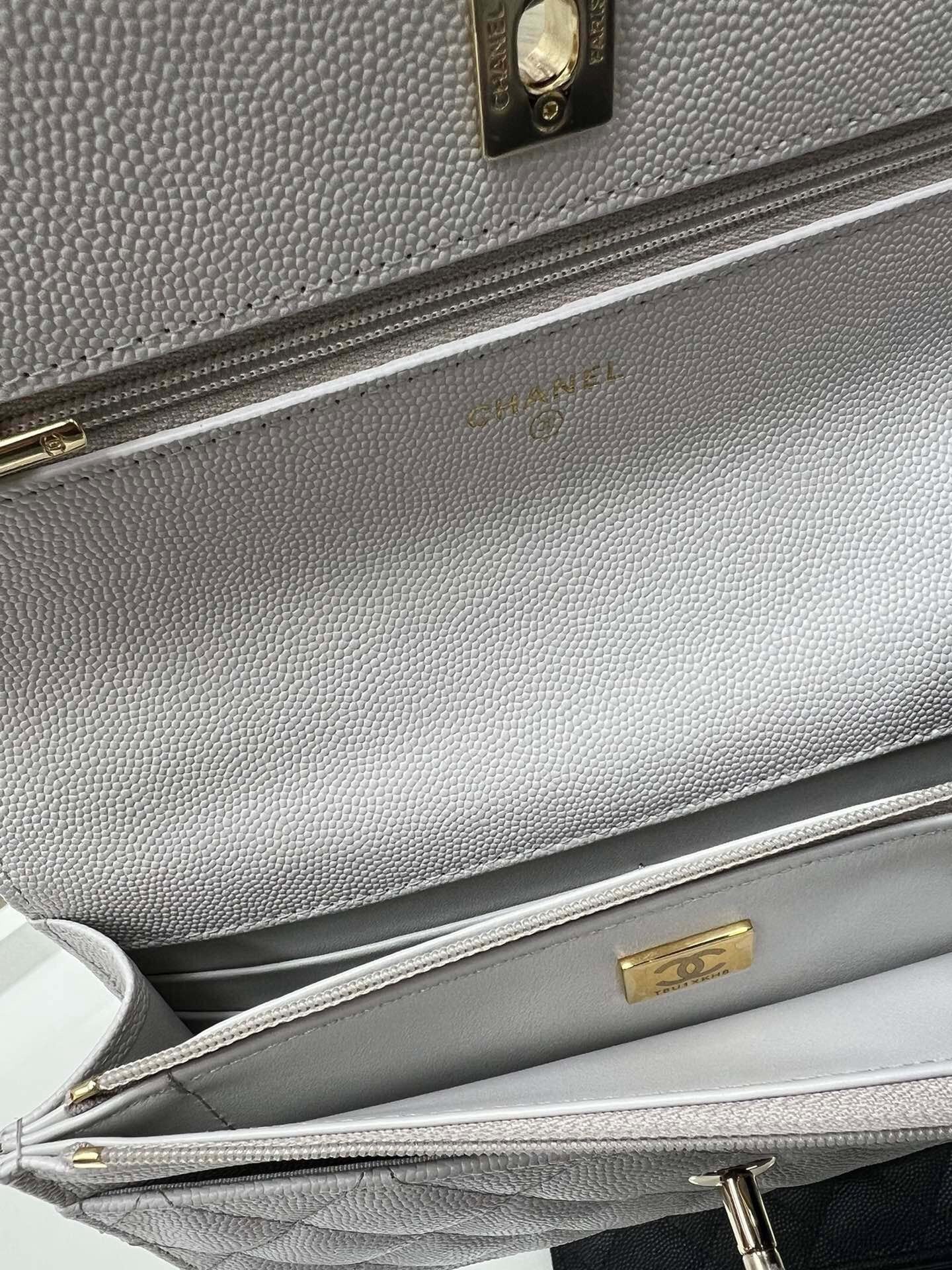 Ohanel 25C Early Spring WOC Top Handle Logo Gold-Tone Chain Bag | 19cm Grained Calfskin | Shoulder/Crossbody/Hand Carry