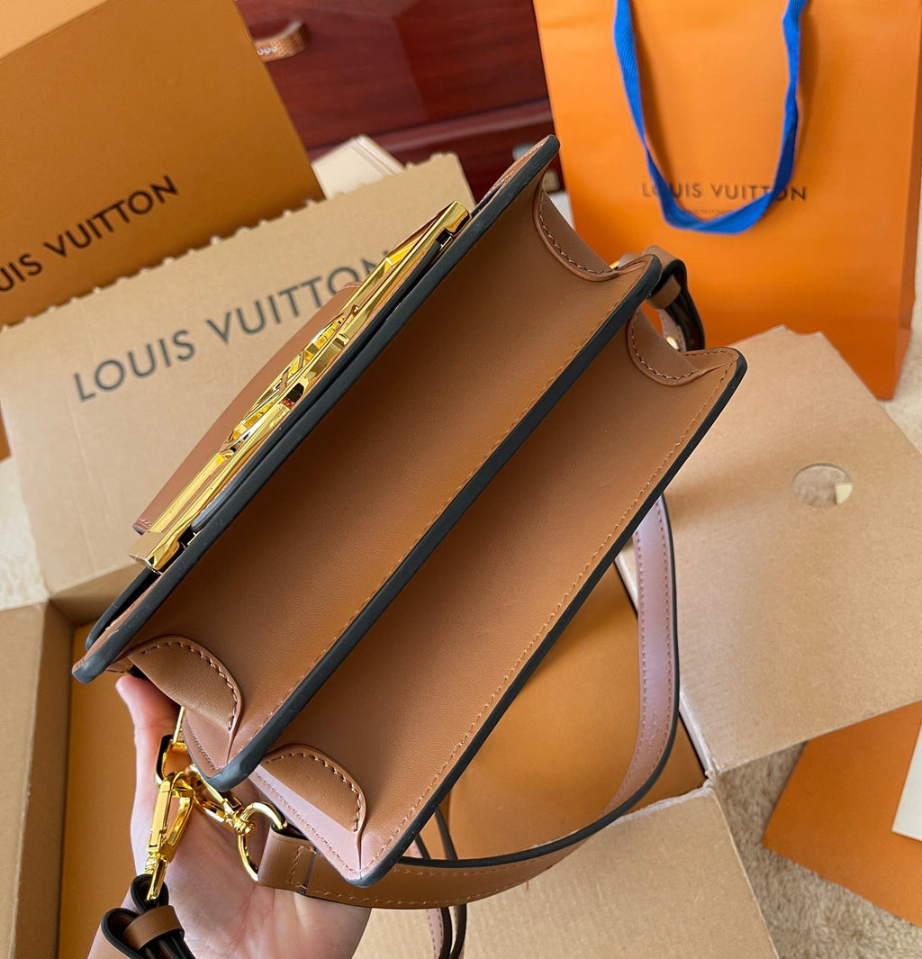 Louis Vuitton 2023 Spring Summer New Dauphine Bag with Oversized Logo, Gold Hardware, Futuristic Design, Foldable Gift Box & Airplane Box (20*13cm)