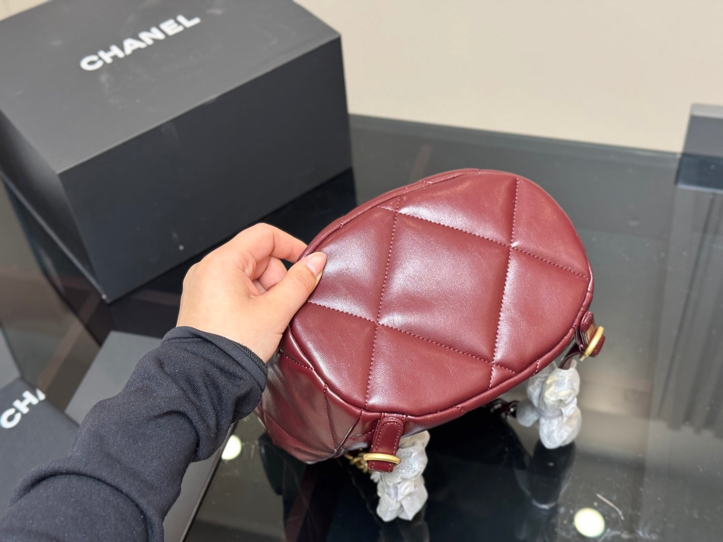 Chanel 19 Backpack  Classic Lightweight & Spacious Design 21.24cm Versatile for All Occasions