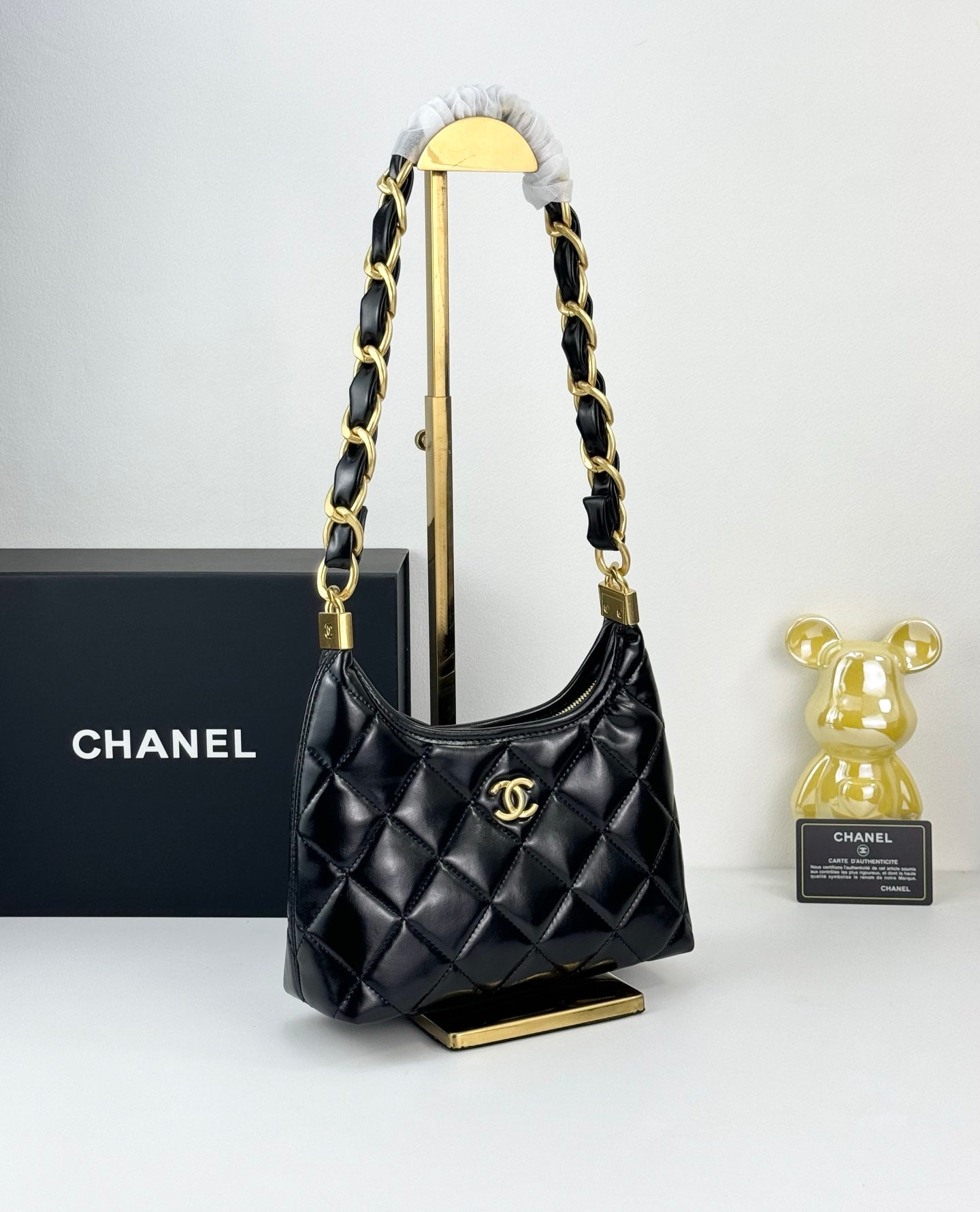 Chanel Sakura Pink Hobo Bag  24K Gold Chunky Chain Strap  22cm Lightweight Wax Leather Crossbody