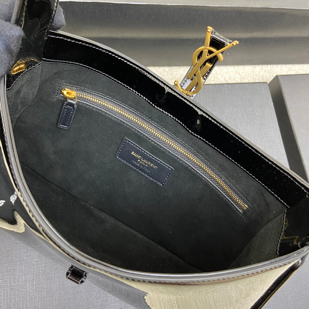2021 SS New Patent Leather Black Gold Underarm Hobo Bag - Adjustable Strap Luxury Shoulder Bag
