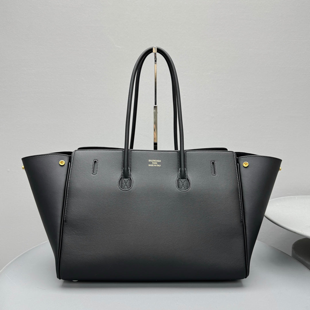 Bel Air Cyborg Punk Black Gold Leather Handbag – Medium Vintage Lock Streetwear Must-Have