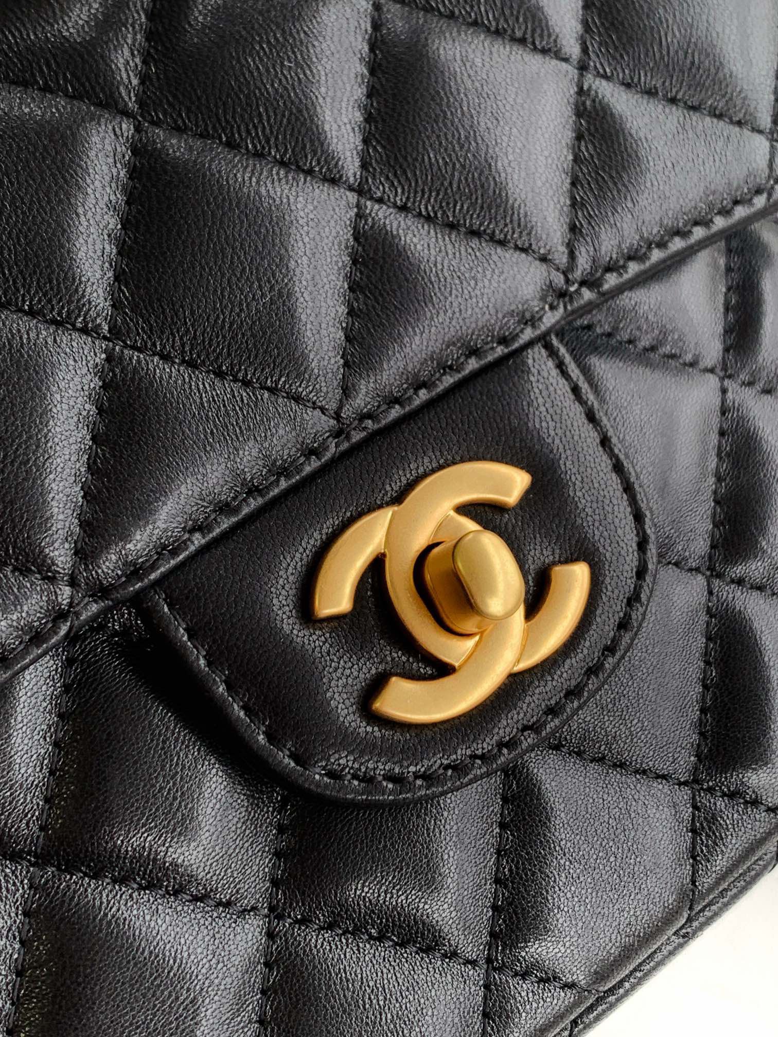 OHANEL Summer Exclusive Black Gold Mini Kelly Vertical Bag - Vintage Luxury Crossbody with Quad Stud Base 14x20x6cm