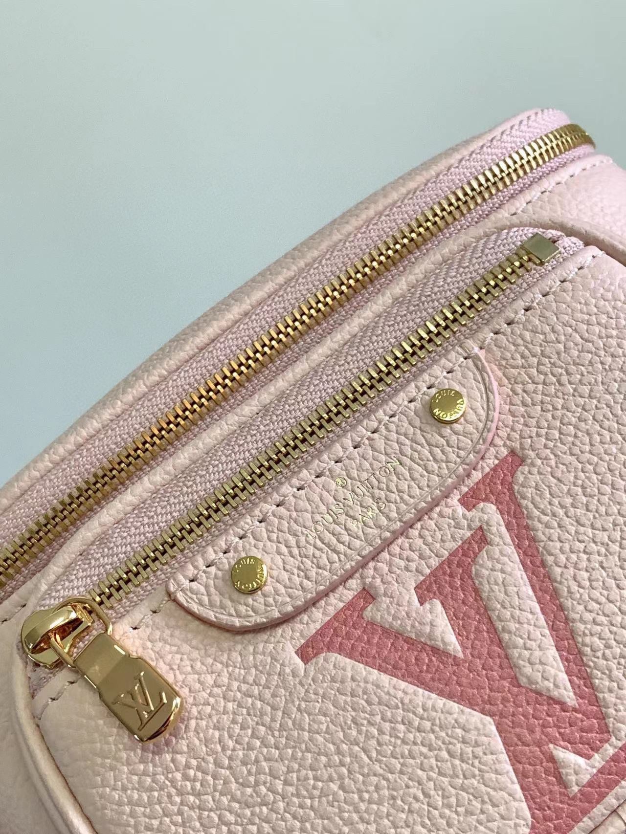 Louis Vuitton Mini Bumbag Gradient 17x12x9.5cm | Monogram Empreinte Leather, Detachable Chain & Adjustable Strap