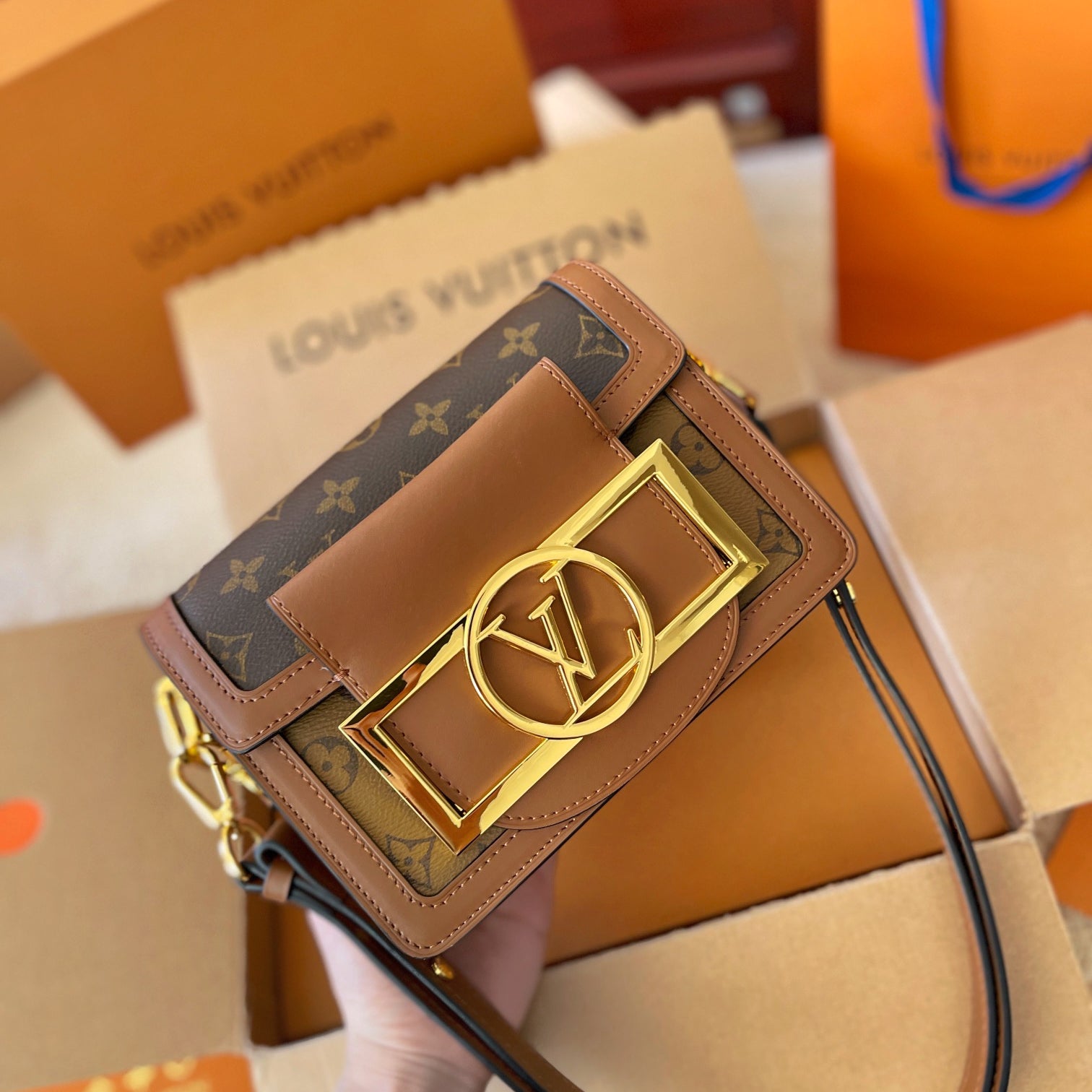 Louis Vuitton 2023 Spring Summer New Dauphine Bag with Oversized Logo, Gold Hardware, Futuristic Design, Foldable Gift Box & Airplane Box (20*13cm)