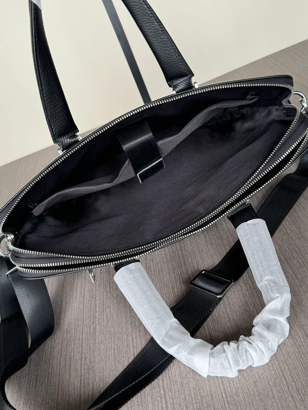 2024 Premium Dual-Zip Briefcase | Italian Textured Leather | Anti-Theft Compartments | Smooth YKK Zippers