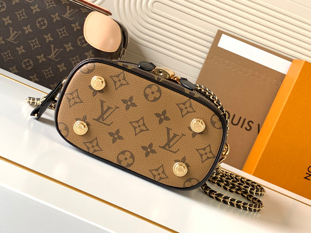Louis Vuitton 2020 Spring/Summer Nicolas Ghesquière Monogram & Reverse Canvas Multiway Crossbody Bag | Detachable Chain Strap | Exclusive Photography
