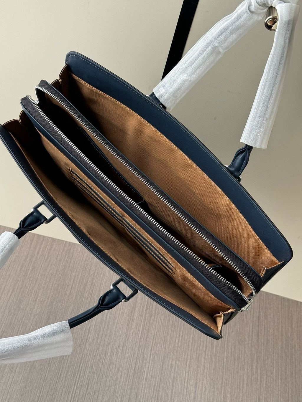 2024 Premium Business Lock Briefcase | Italian Textured Leather | Multi-Compartment Design | YKK Zipper