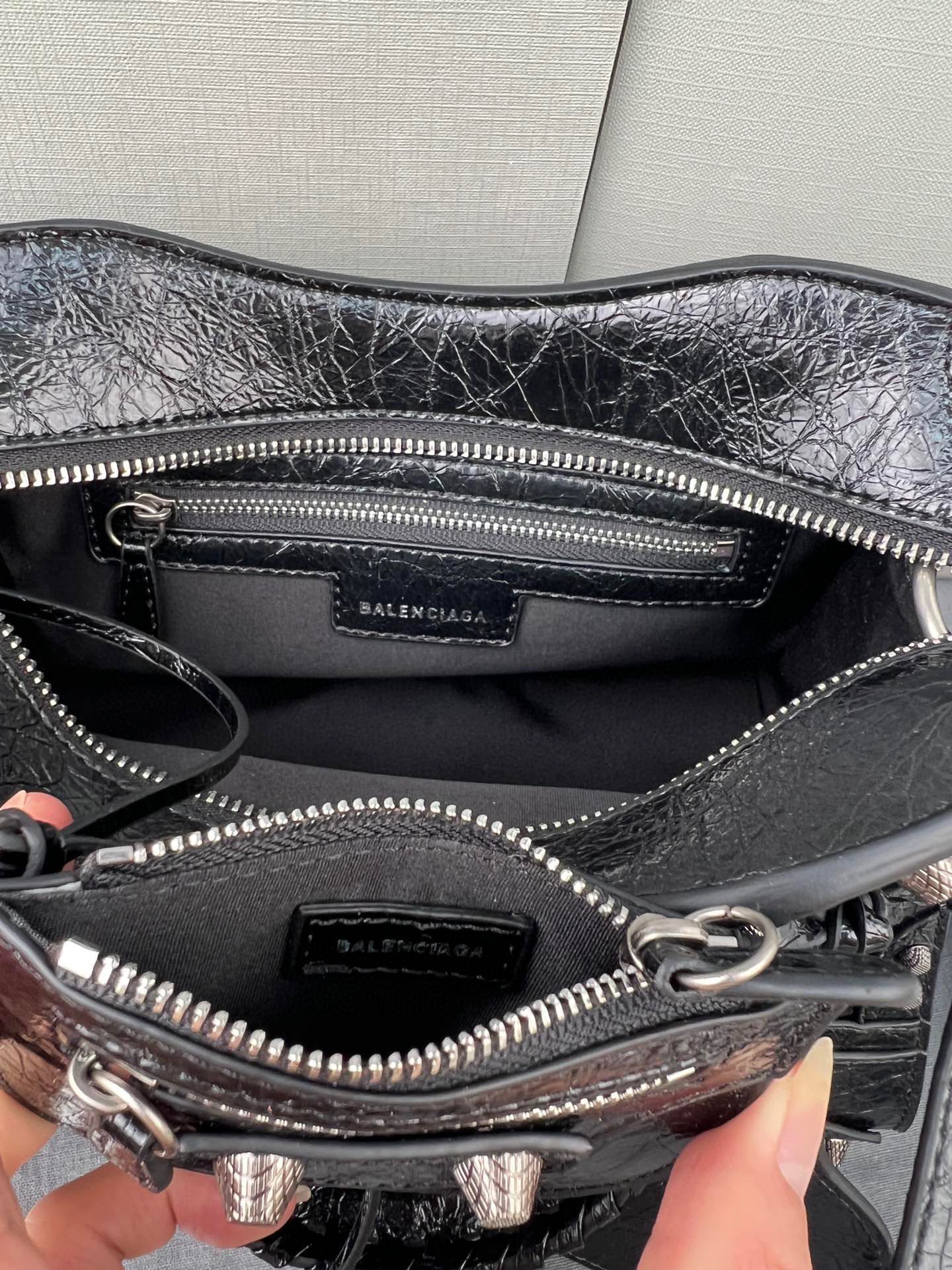 Black Paris Neo Cagole Biker Bag 2023 - Edgy Heart Mirror Bucket Bag | 26cm Statement Piece