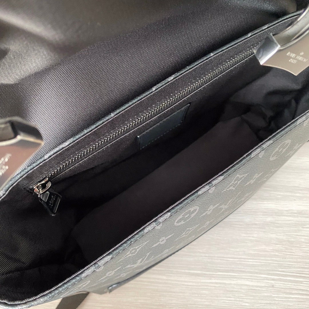 Louis Vuitton Voyager Men's Messenger Bag 33x22.5x11cm | Original Hardware, European Leather, Instant Shipping